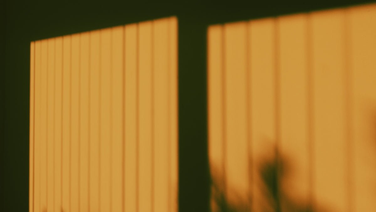 Cum să Îți Aranjezi Corect Pantofii în Dulapul Tău - amely.ro