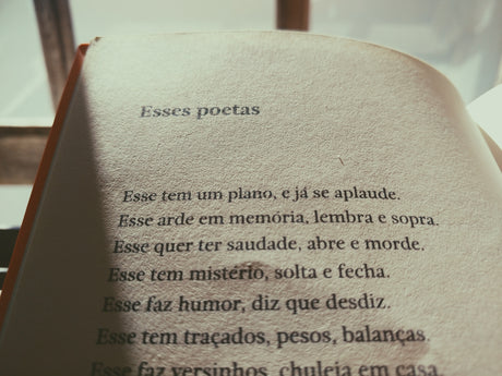 Esses Poetas book content
